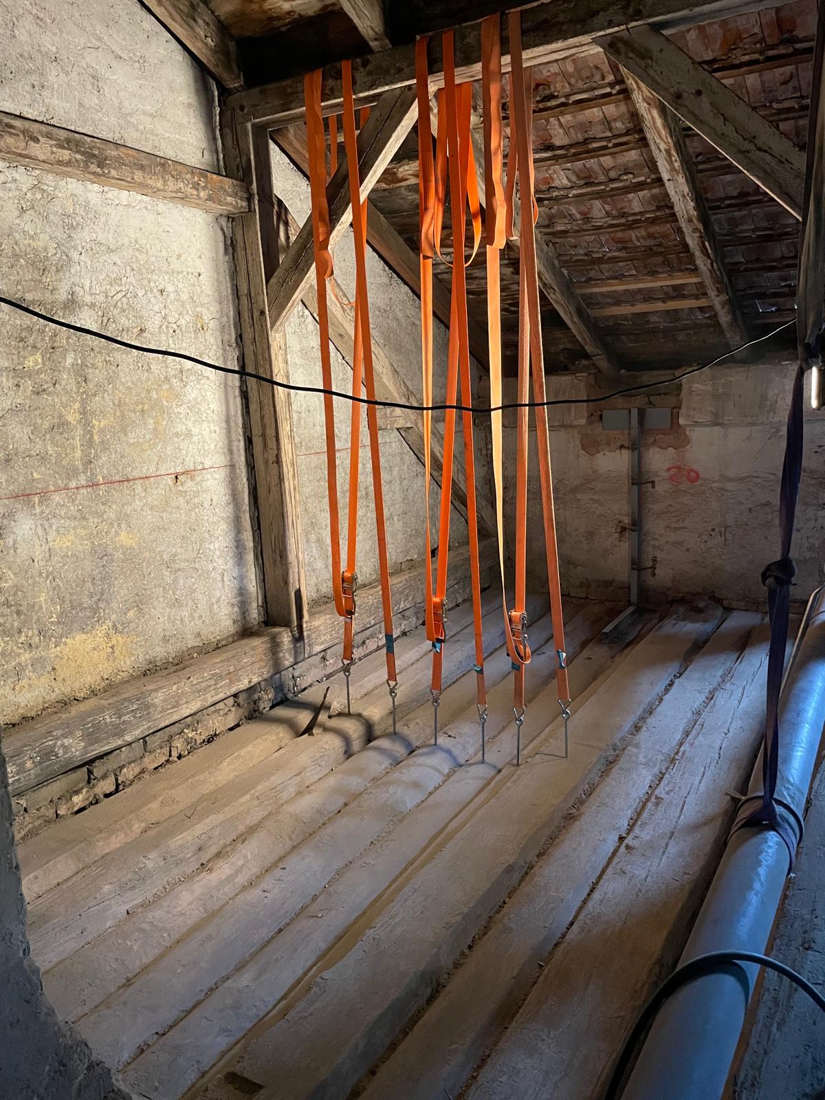 Dachbodenausbau und Dachbodensanierung Vikantebau 2