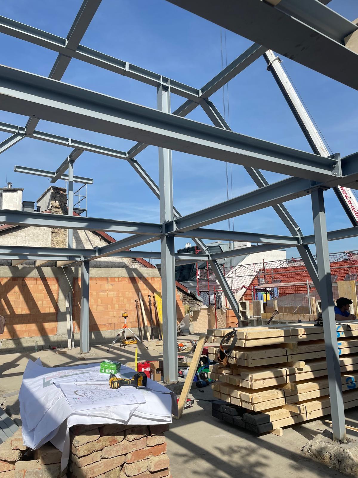 Dachbodenausbau und Dachbodensanierung Vikantebau 3