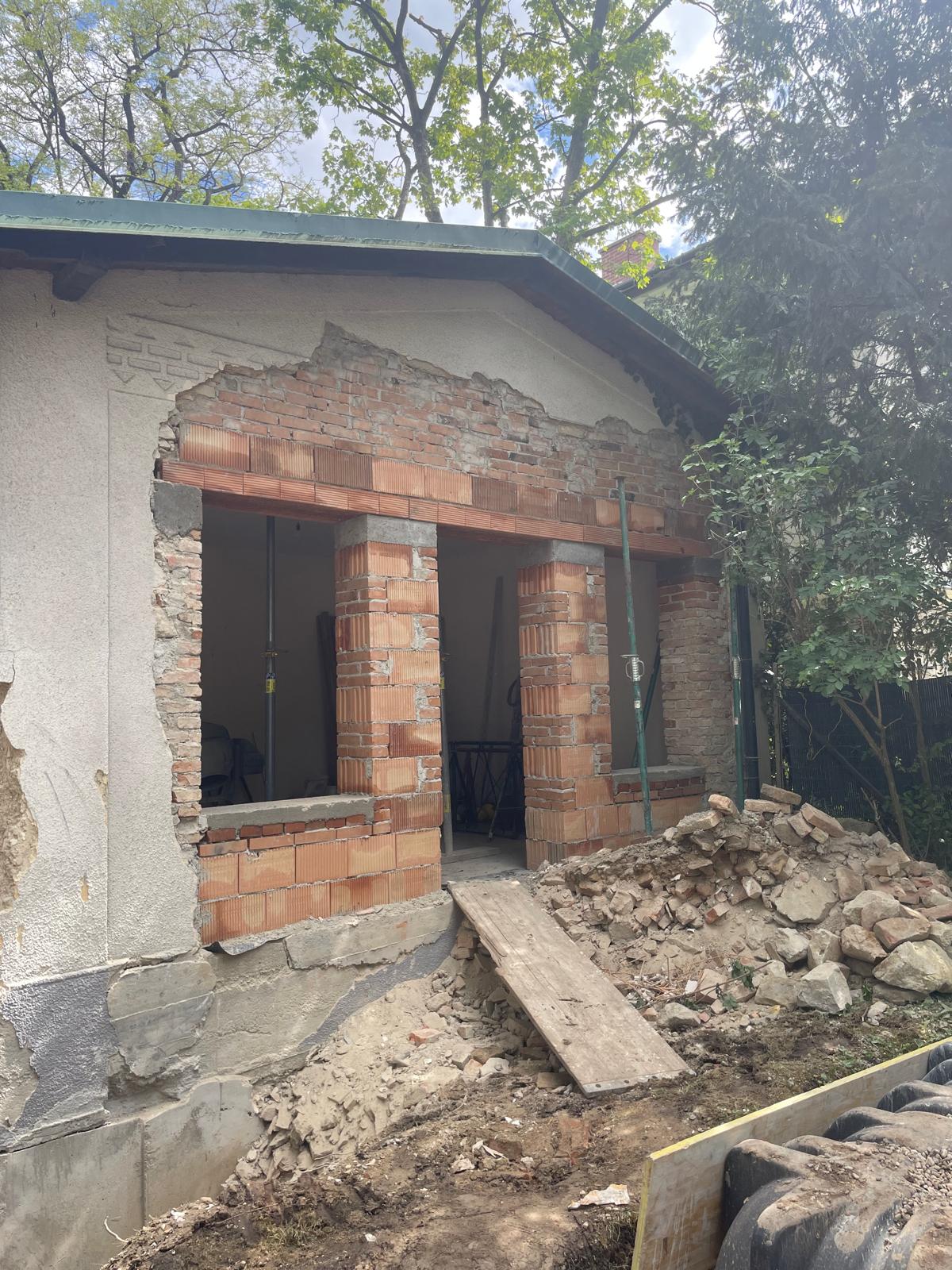 Entkernung Wohnung u. Haus Vikantebau 4