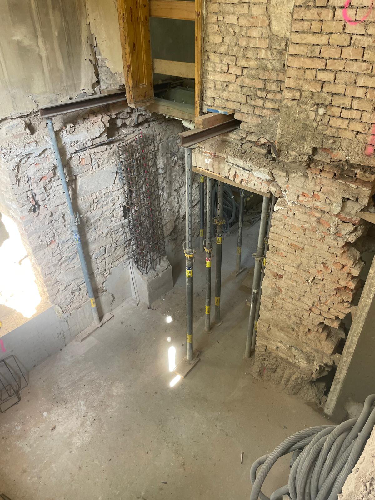 Entkernung Wohnung u. Haus Vikantebau 7