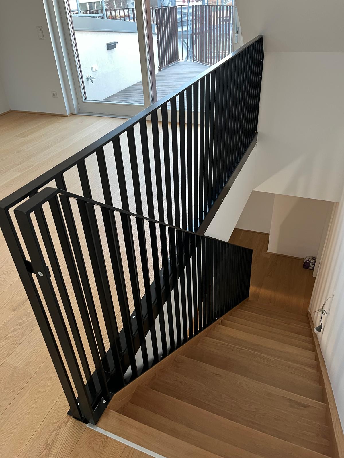 Boden- und Treppensanierung Vikantebau 1